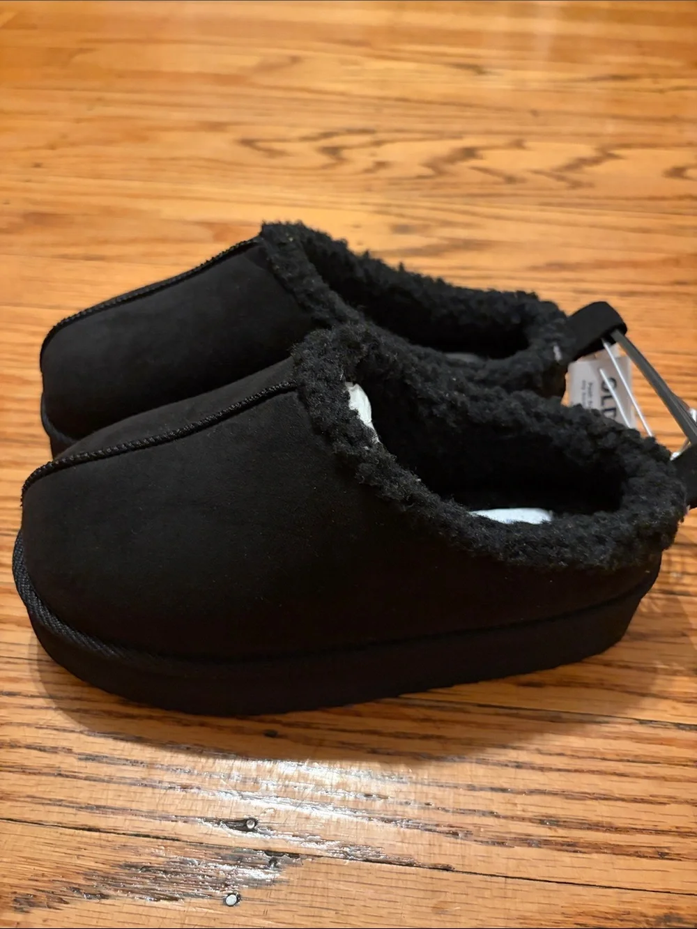 Old navy Kids Slip-On Fuzzy Lined Black Shoes